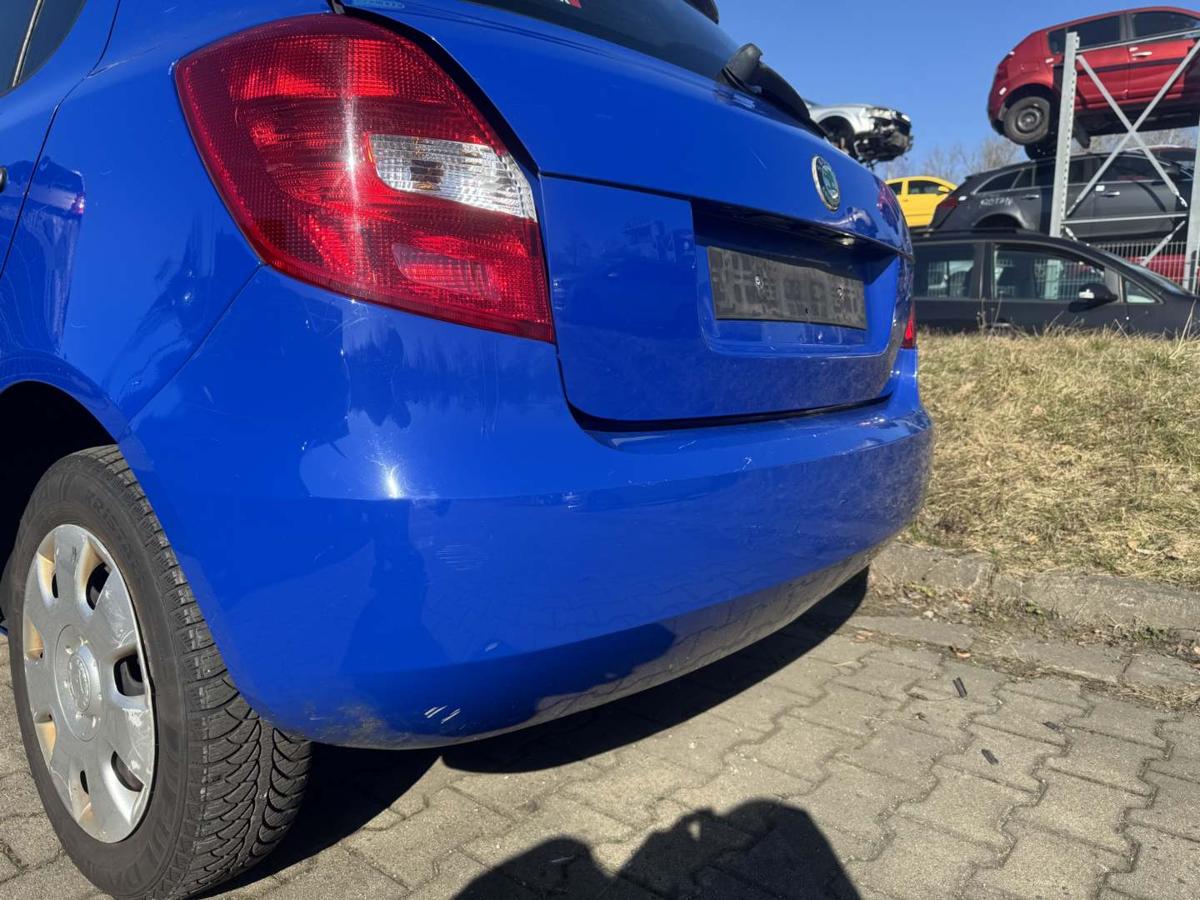 Skoda Fabia 2 5J original Sto&szlig;stange Stossf&auml;nger hinten LF5K Dynamic Blue Flie&szlig;heck Bj.2009